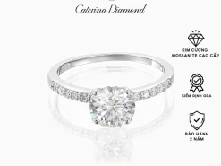 Nhẫn kim cương Moissanite 1 Carat Caterina Diamond Solitaire Pavé 4 chấu proposal wedding lover DR011 Kiểm định GRA